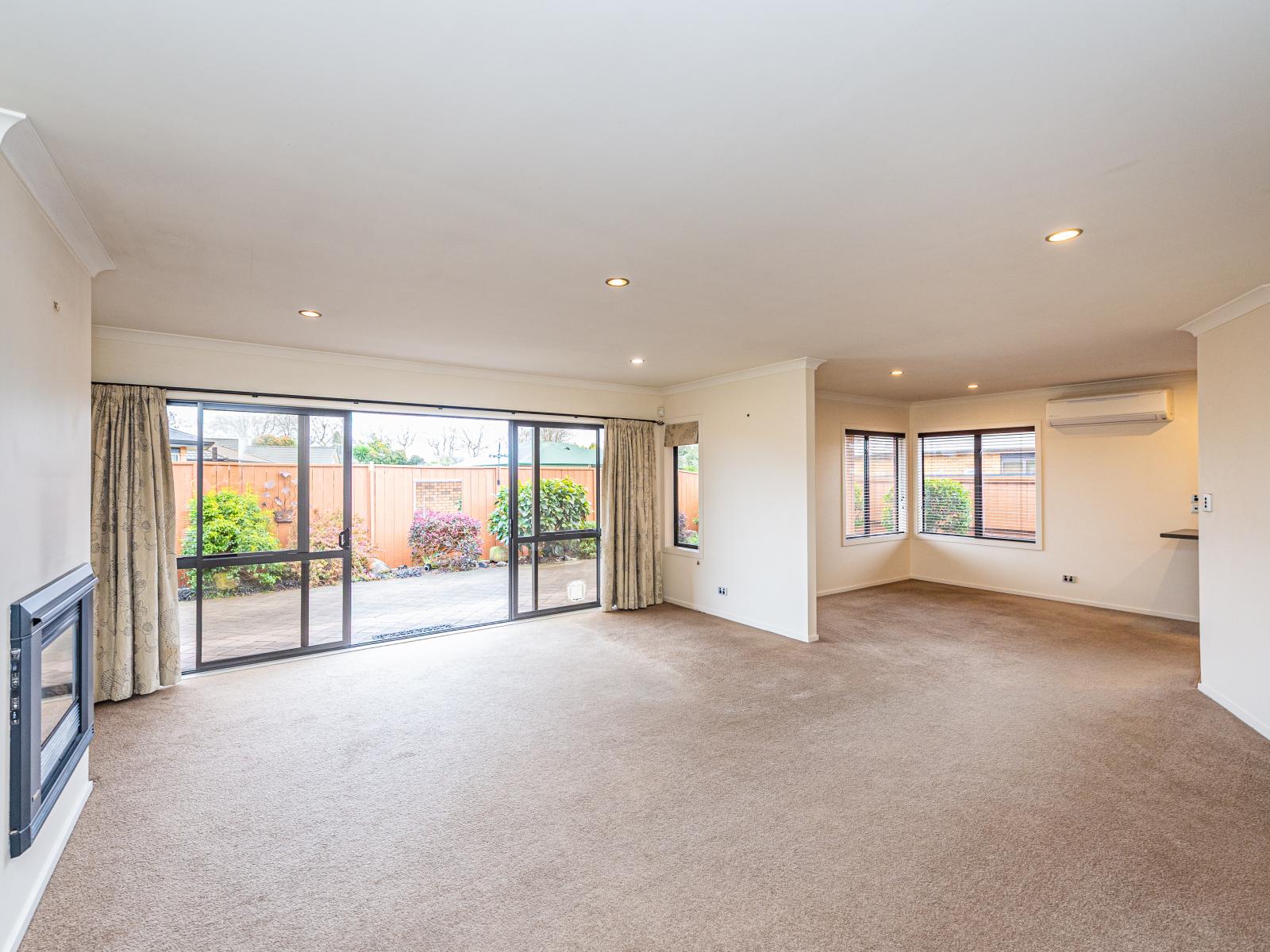 1 Gilligan Close, College Estate