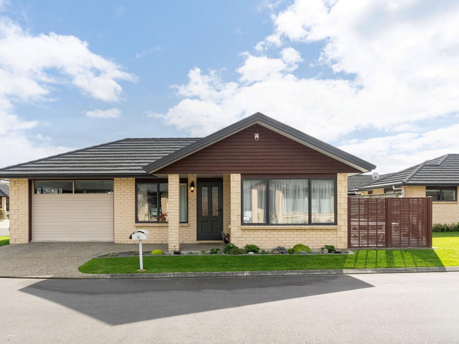 30 Ian Peter Way, Otaki