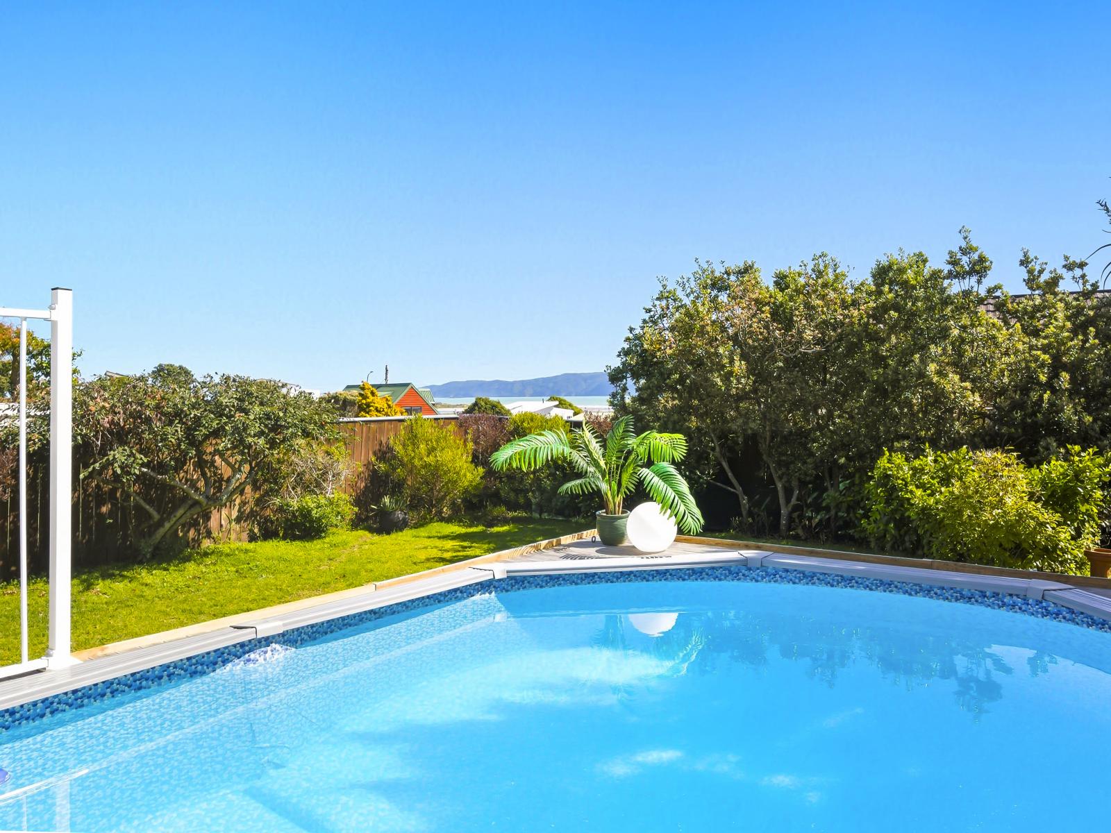 42 Hicks Crescent, Waikanae Beach