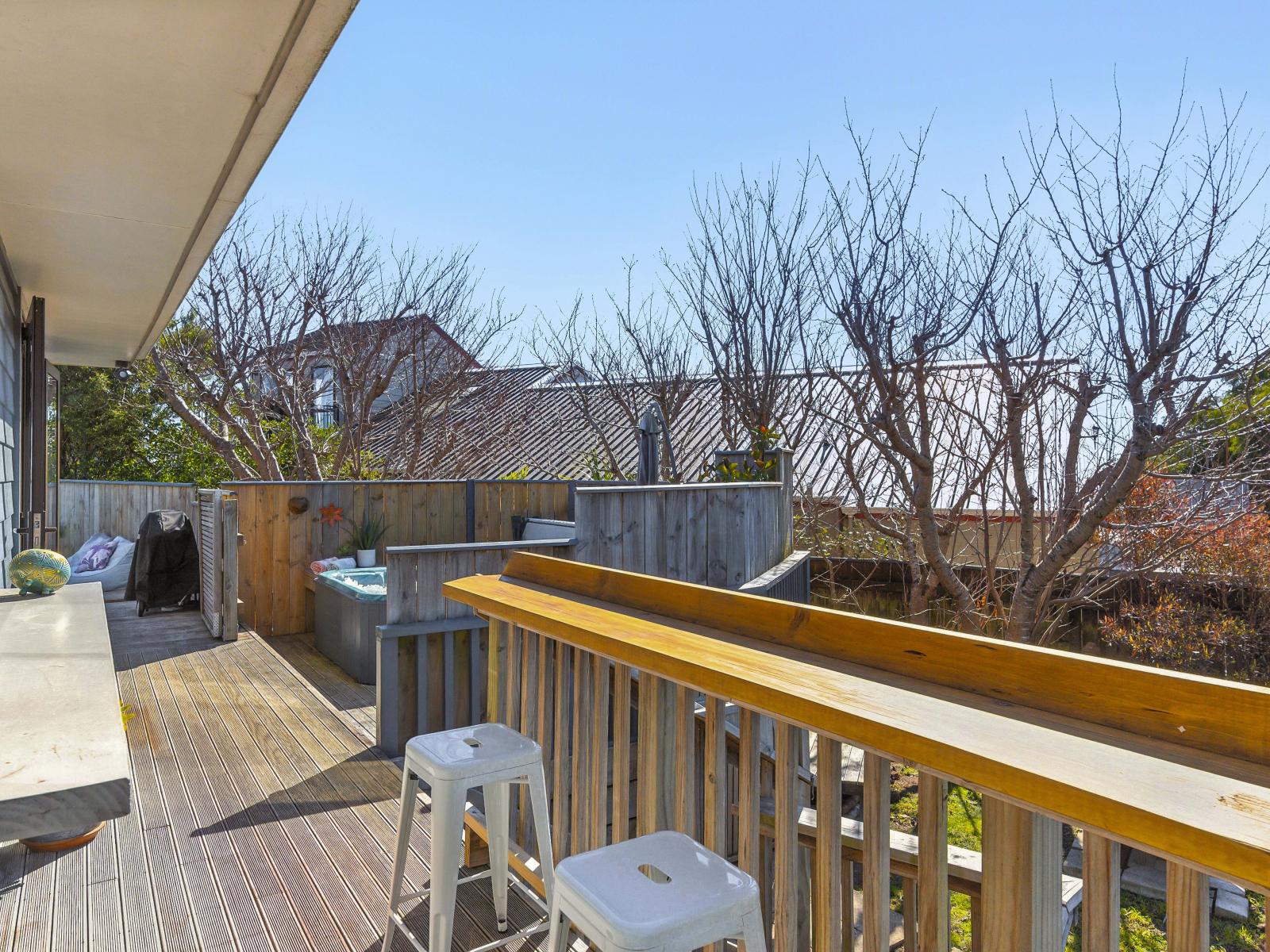 42 Hicks Crescent, Waikanae Beach