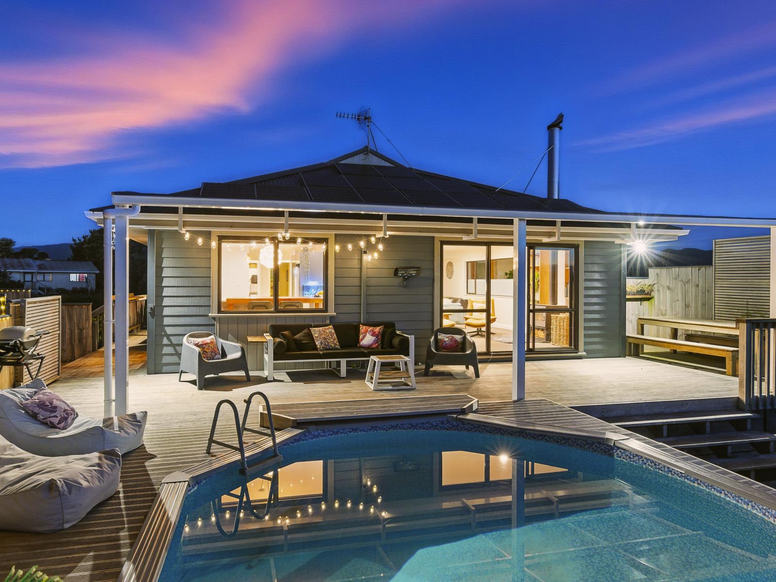 42 Hicks Crescent, Waikanae Beach