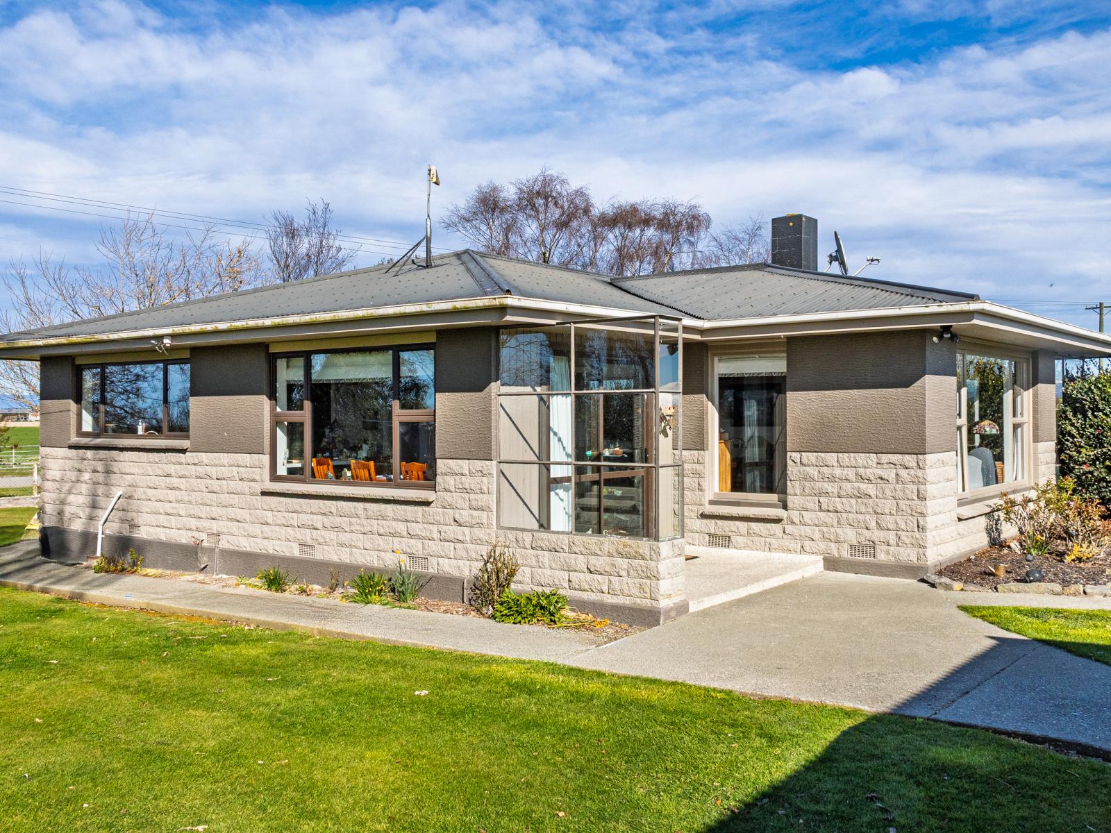 558 Seadown Road, Seadown