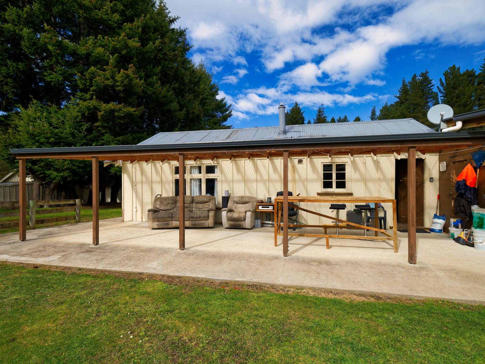 2000 Inland Road, Lyford