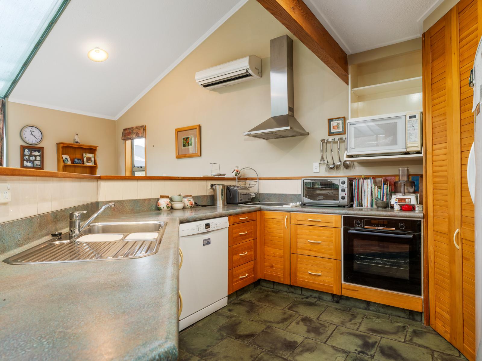 10 Mountfort Street, Outram