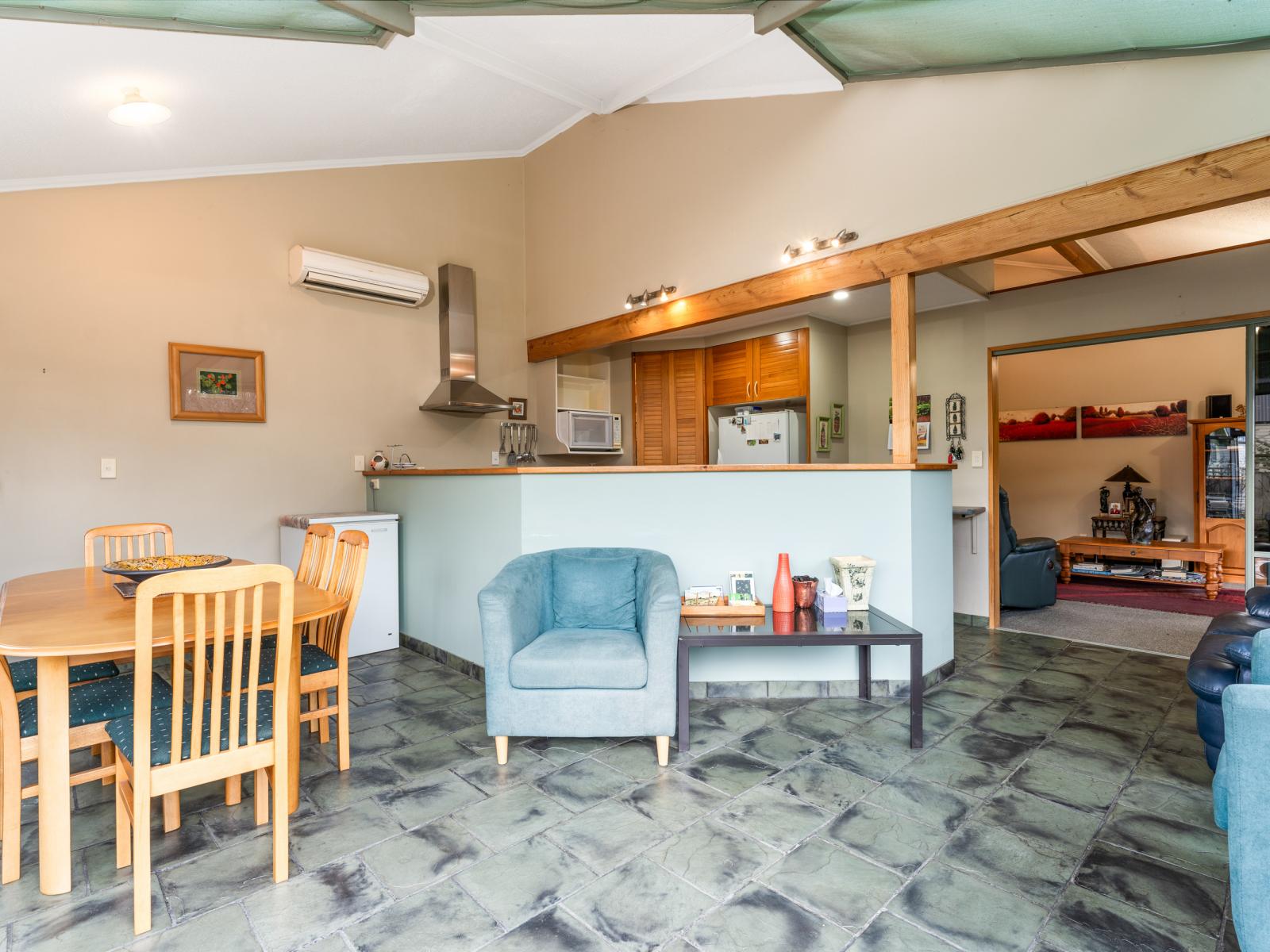 10 Mountfort Street, Outram