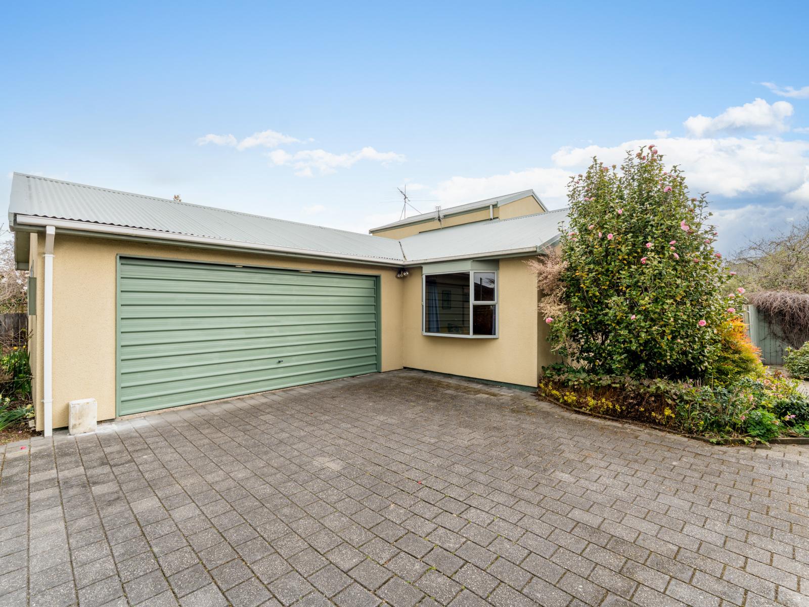 10 Mountfort Street, Outram