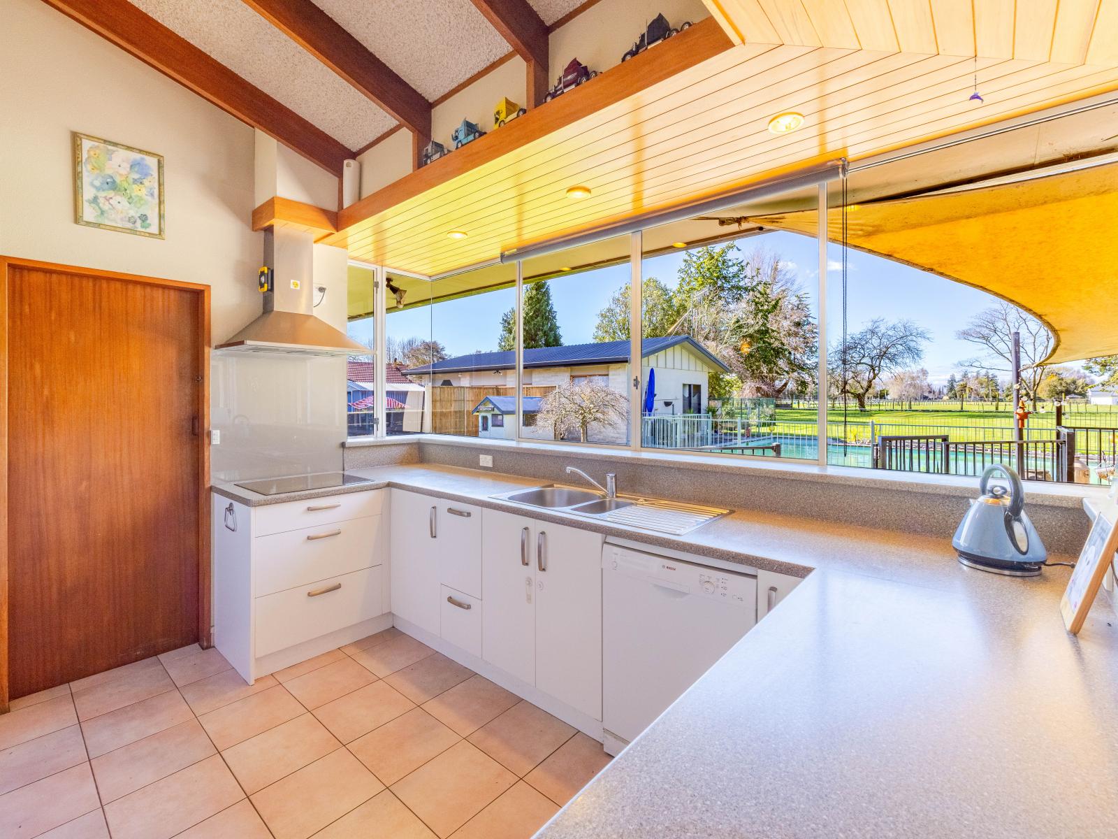 10 France Road, Longlands