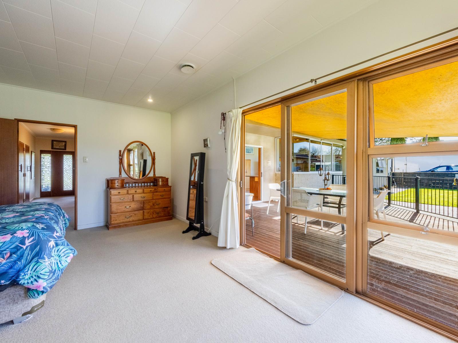 10 France Road, Longlands