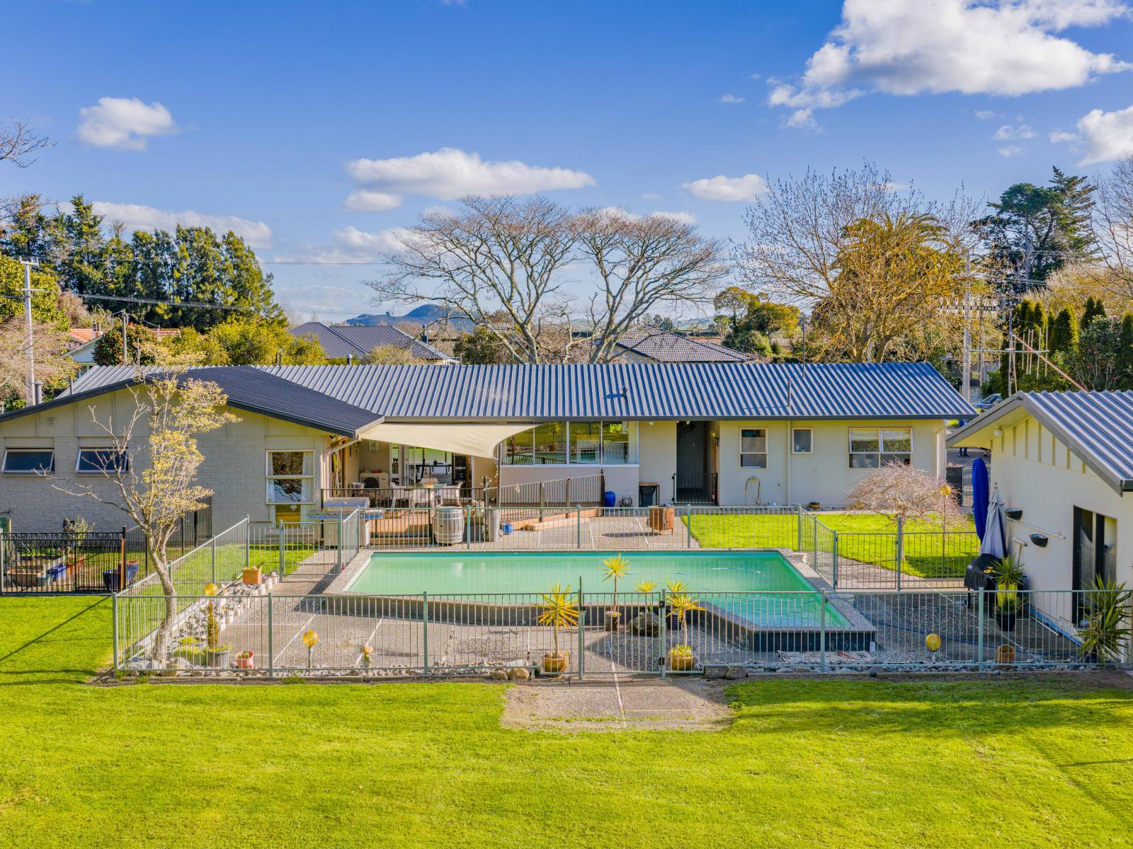 10 France Road, Longlands