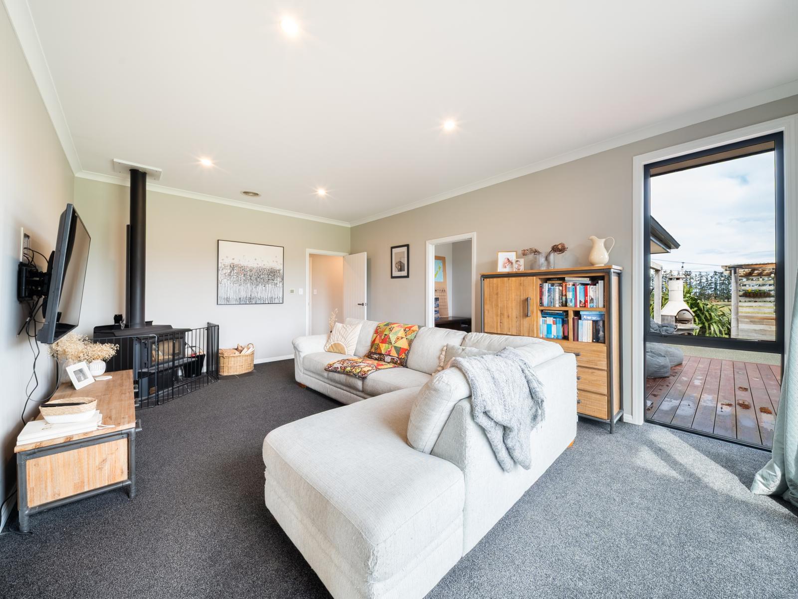673 Woodbury Road, Woodbury