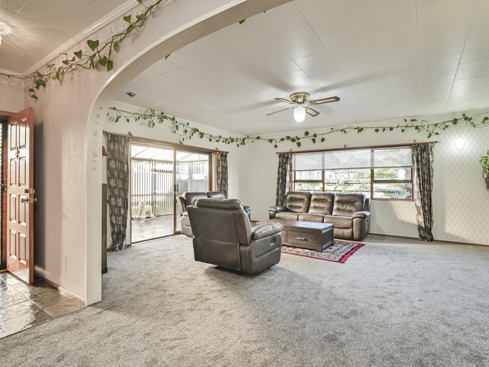 Unit 3, 623 Frederick Street West, Mahora