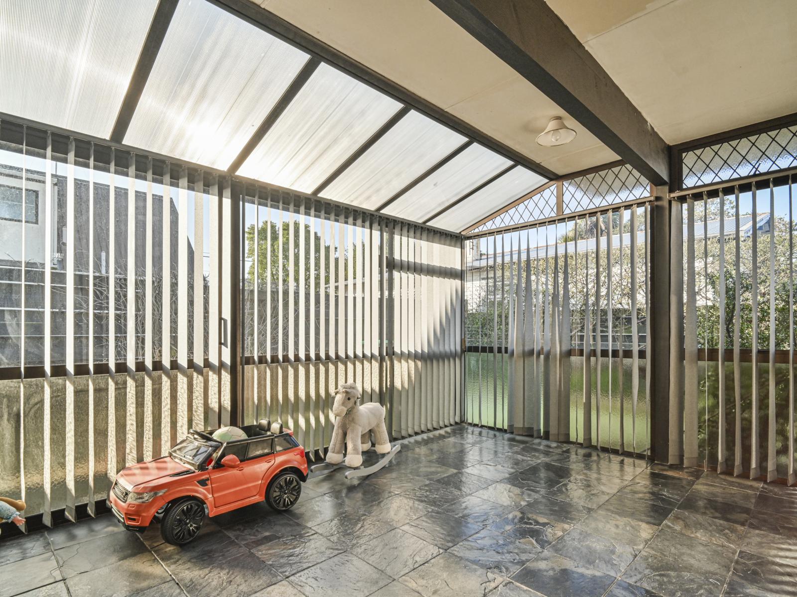 Unit 3, 623 Frederick Street West, Mahora