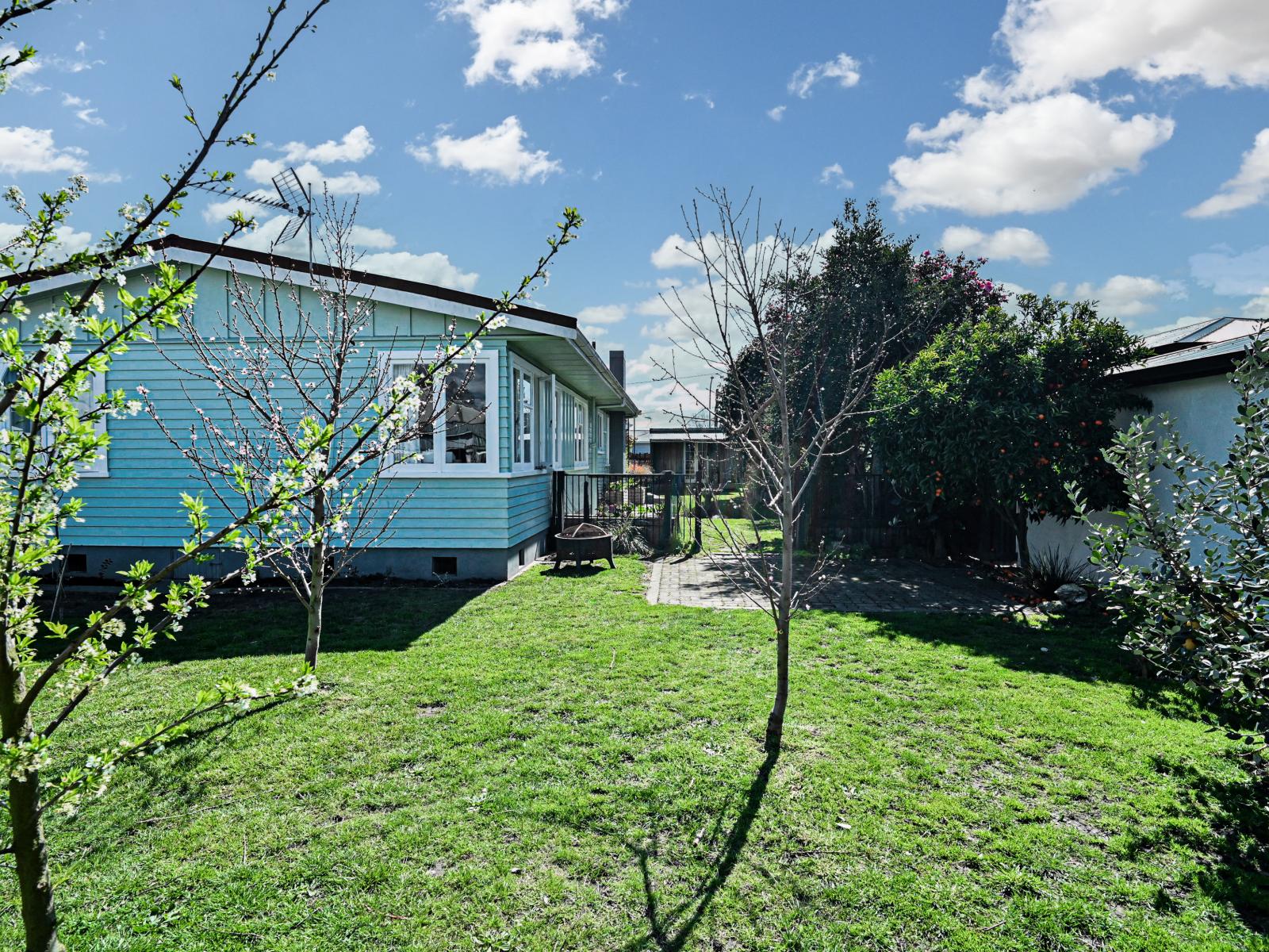 903 Rangiora Street, Mahora