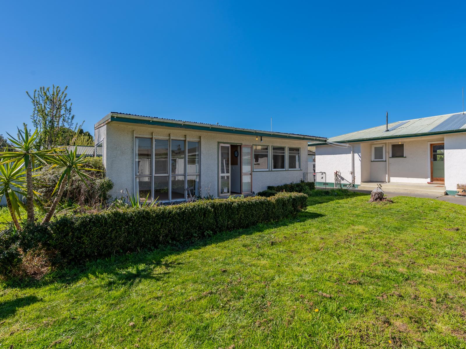 711 Norton Road, Akina