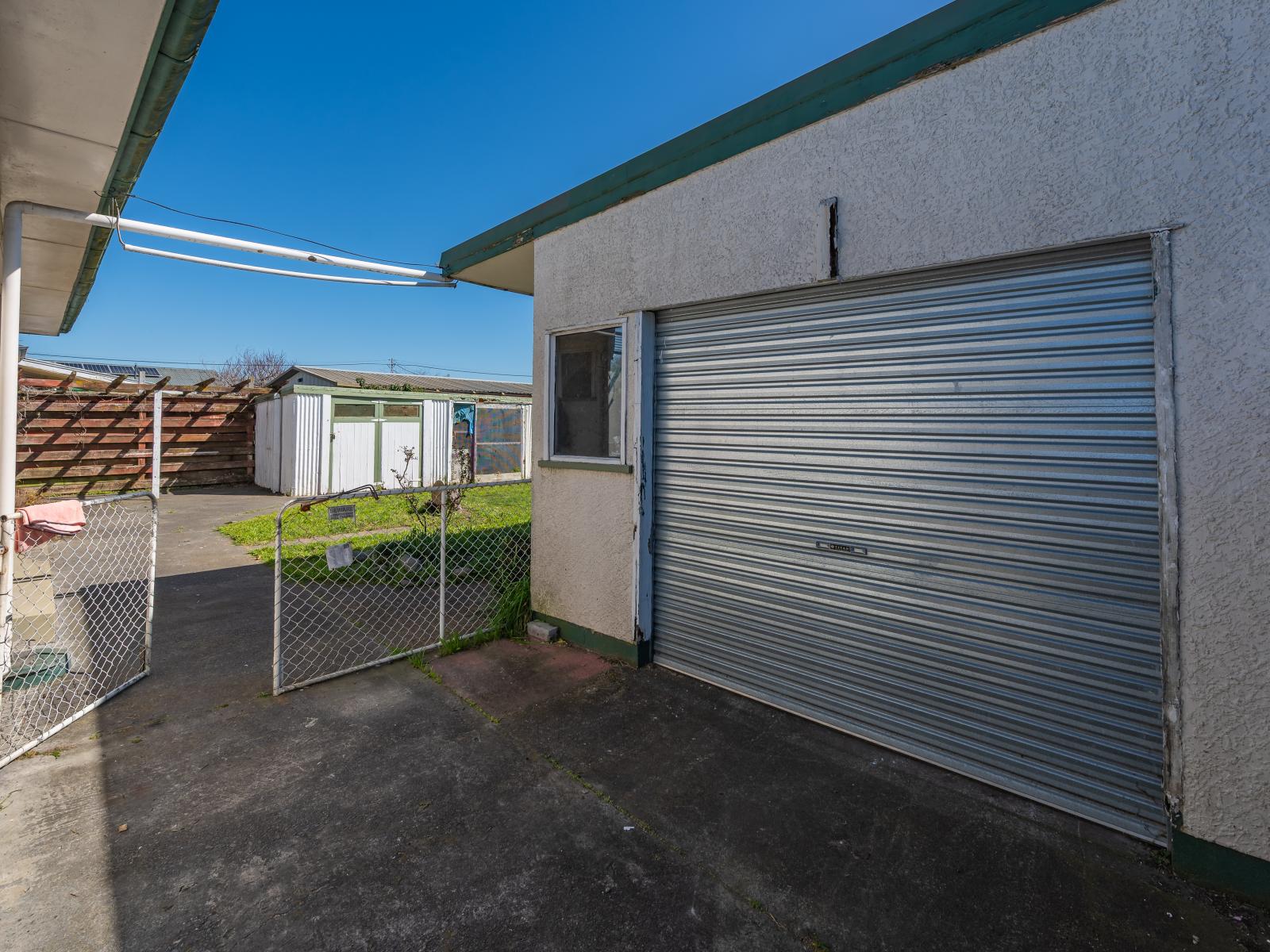 711 Norton Road, Akina