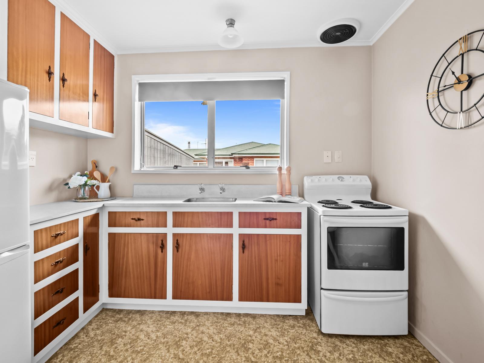 2/272 Tancred Street, Ashburton