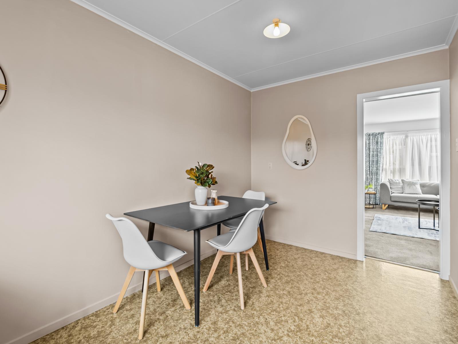 2/272 Tancred Street, Ashburton