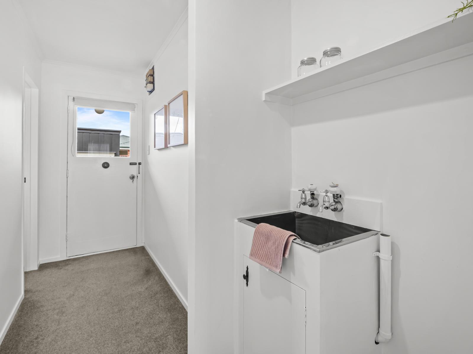 2/272 Tancred Street, Ashburton