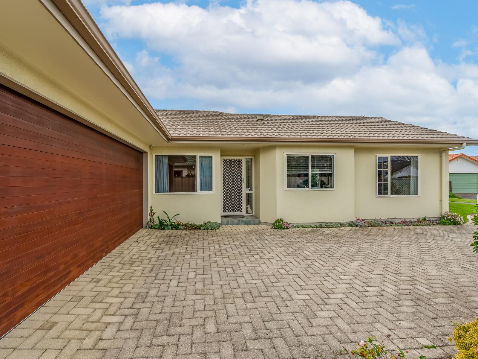 14 Flemington Place, Taradale
