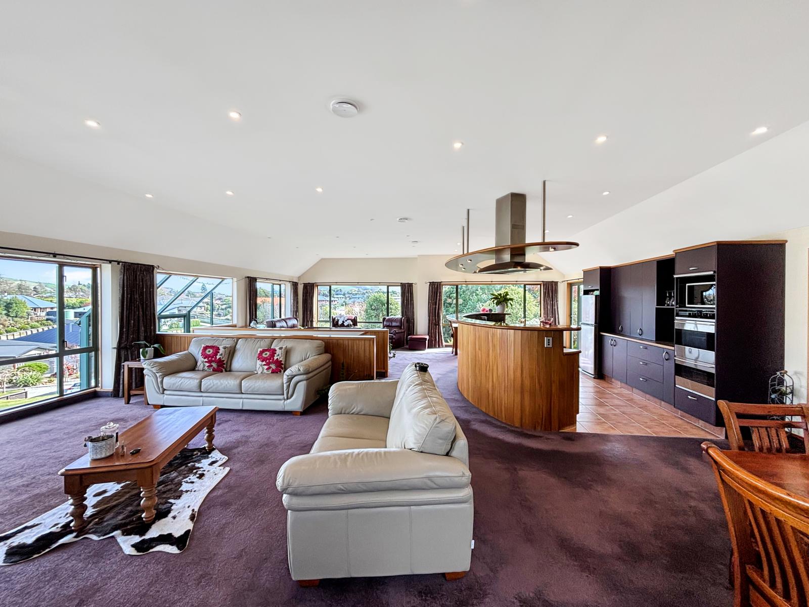 12 Grove Avenue, Weston