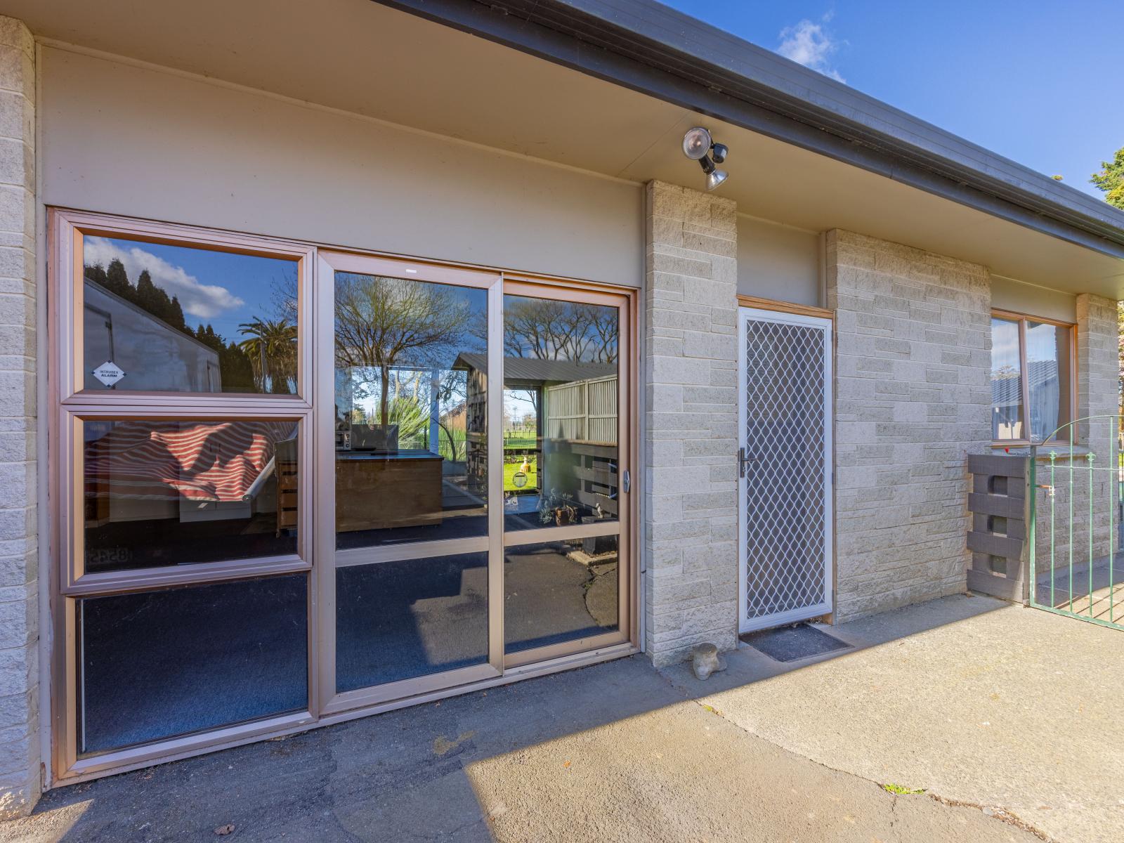 10 France Road, Longlands