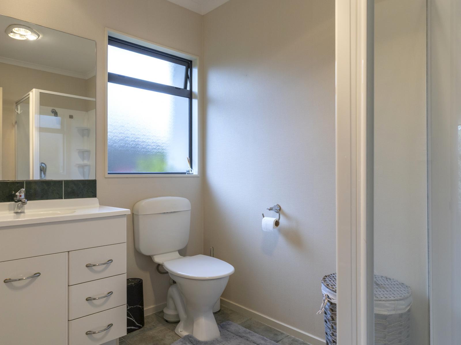 32 Balmoral Drive, Hilltop
