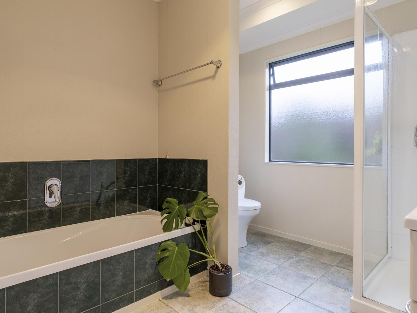32 Balmoral Drive, Hilltop