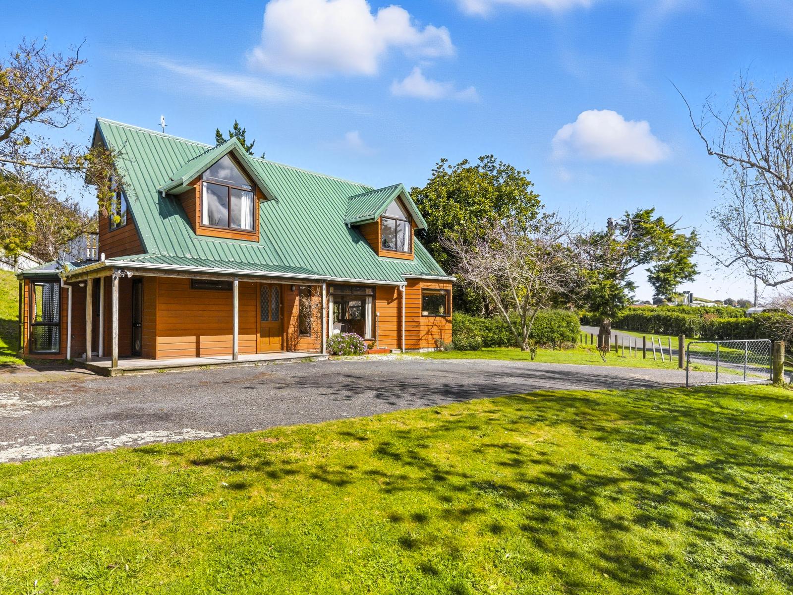 345 Mazengarb Road, Paraparaumu