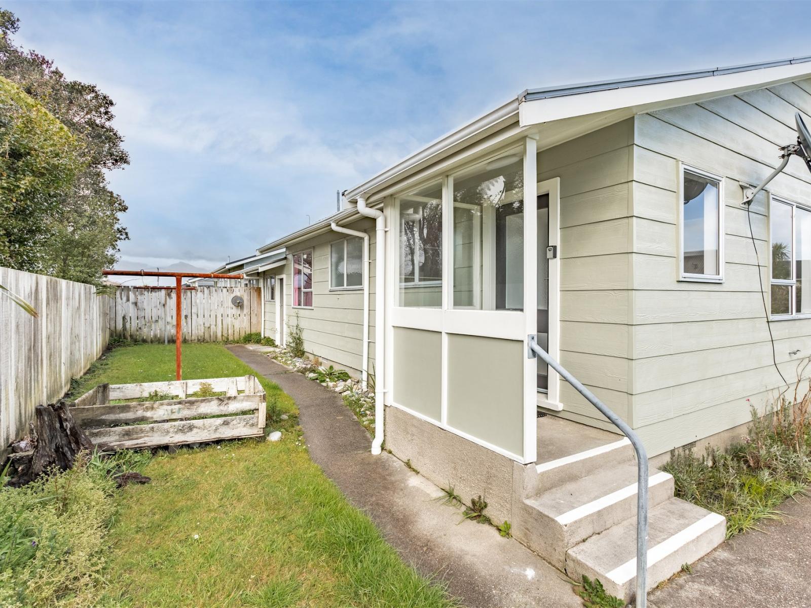 86A Henley Street, Westport