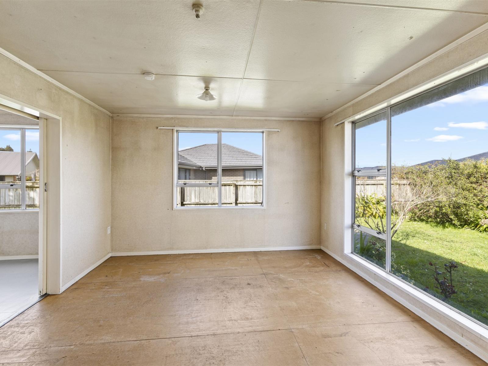 86B Henley Street, Westport
