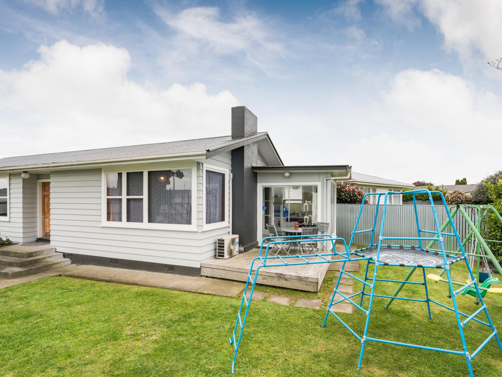 87 Sutherland Crescent, Westbrook