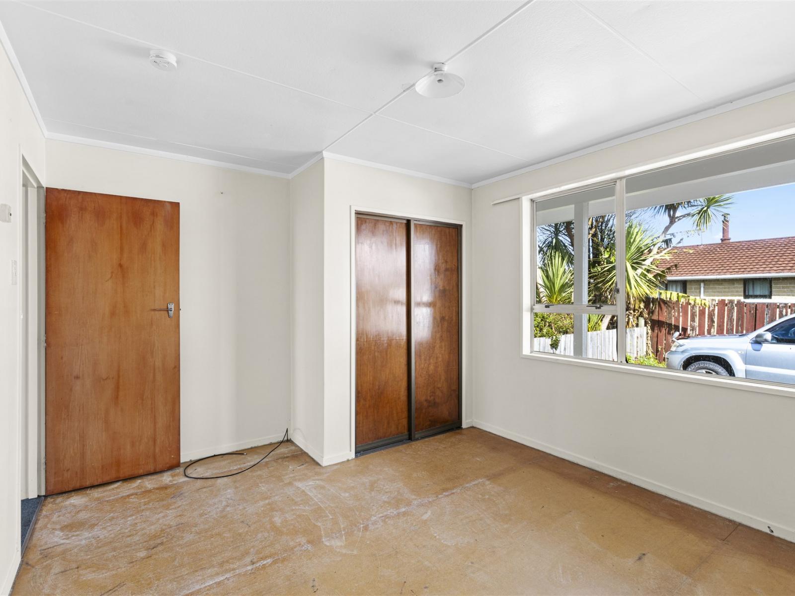 86B Henley Street, Westport