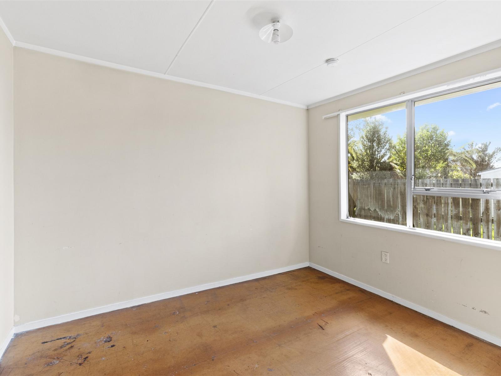 86B Henley Street, Westport