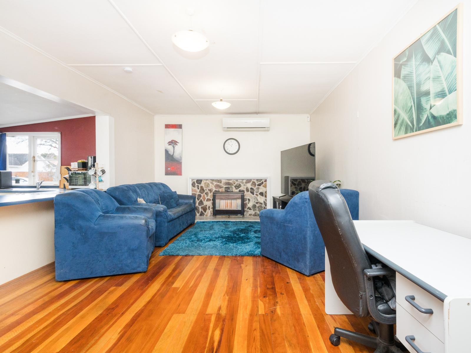 318 Botanical Road, West End