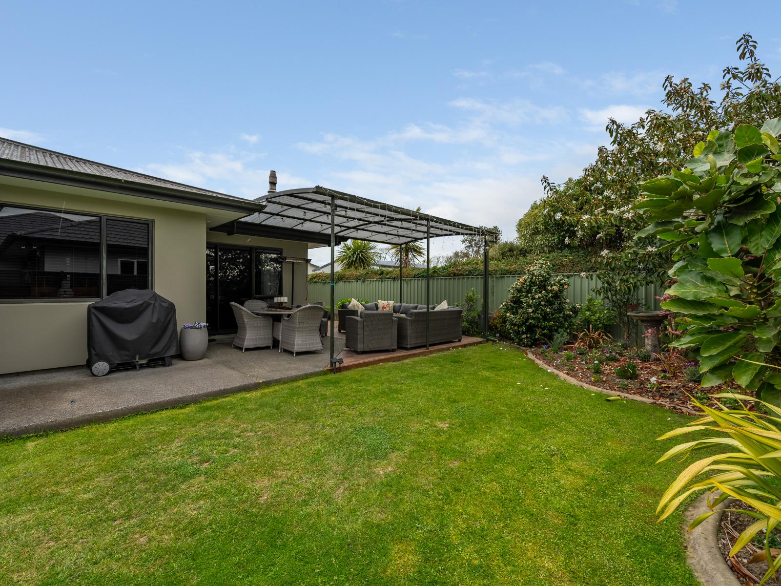 9 Harrison Court, Clive
