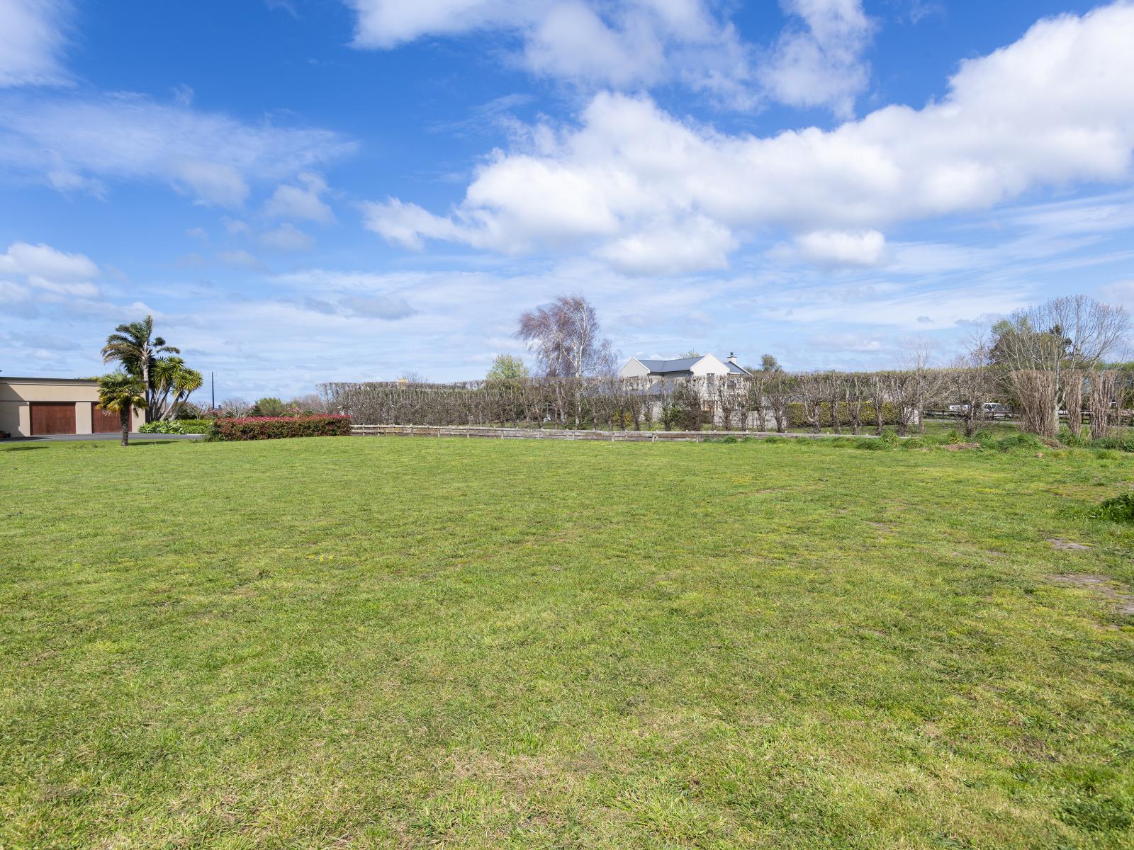 10 and 12 Allan Avenue, Makauri
