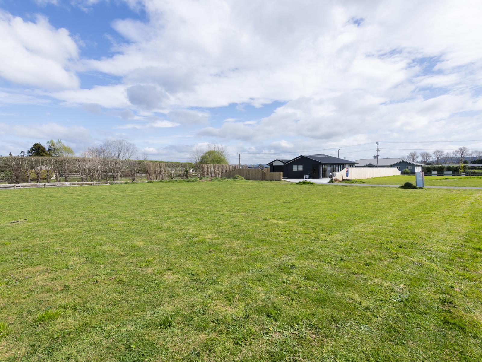 10 and 12 Allan Avenue, Makauri