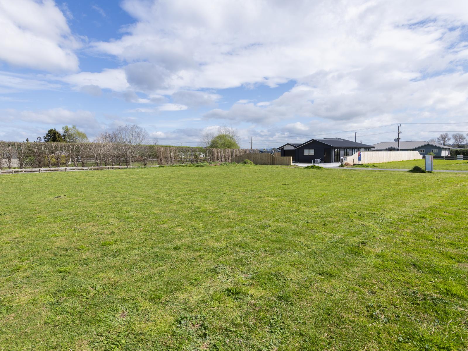 10 and 12 Allan Avenue, Makauri