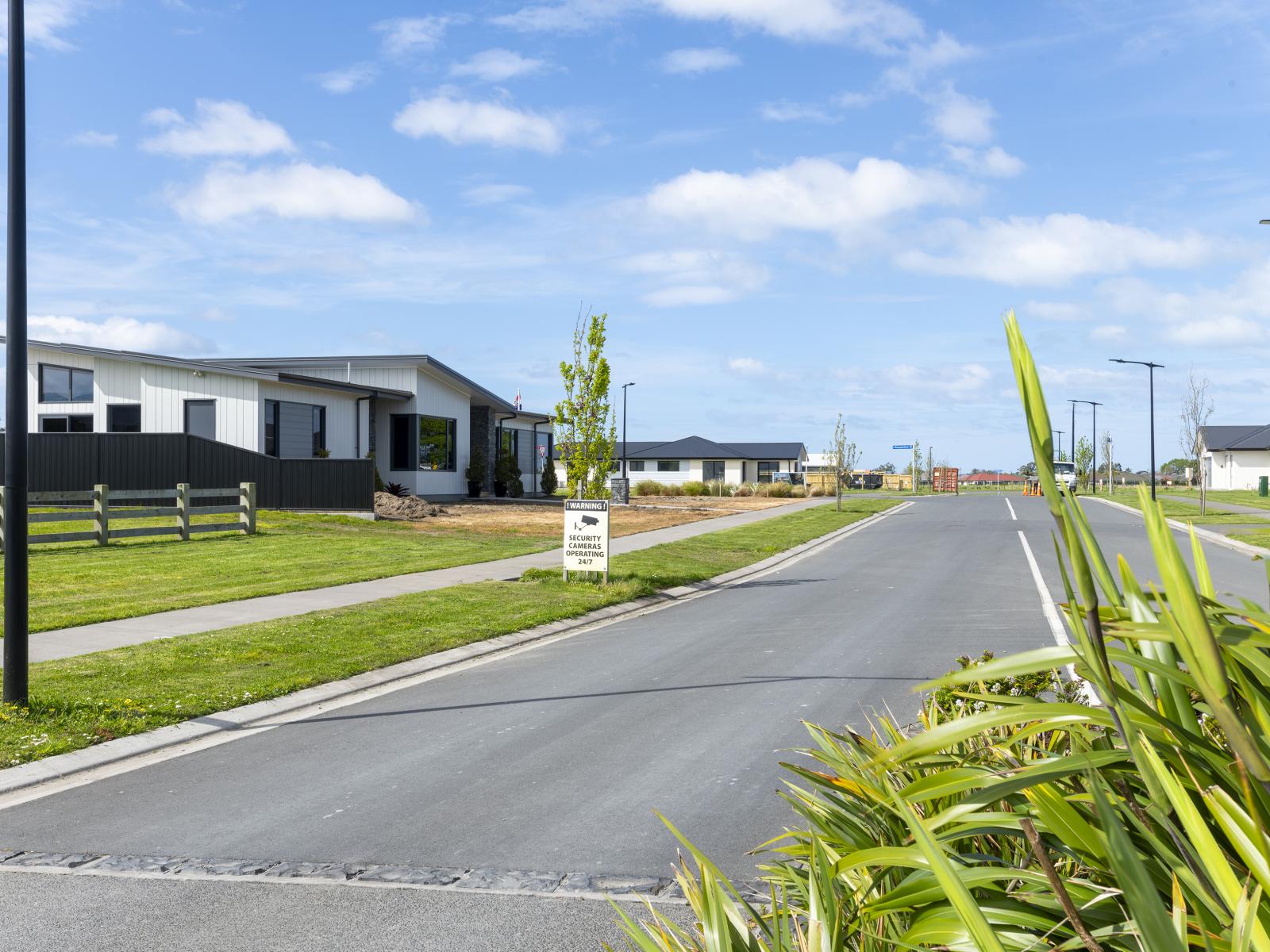 10 and 12 Allan Avenue, Makauri