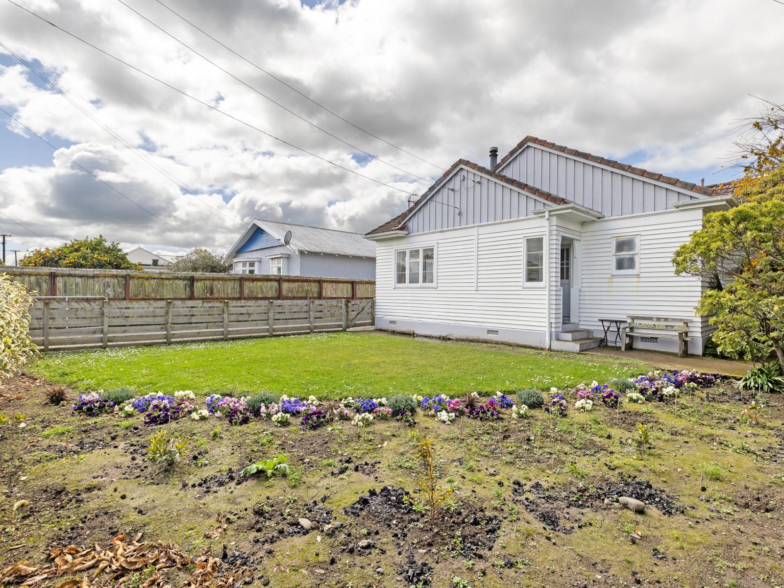 17 Robert Street, Marton