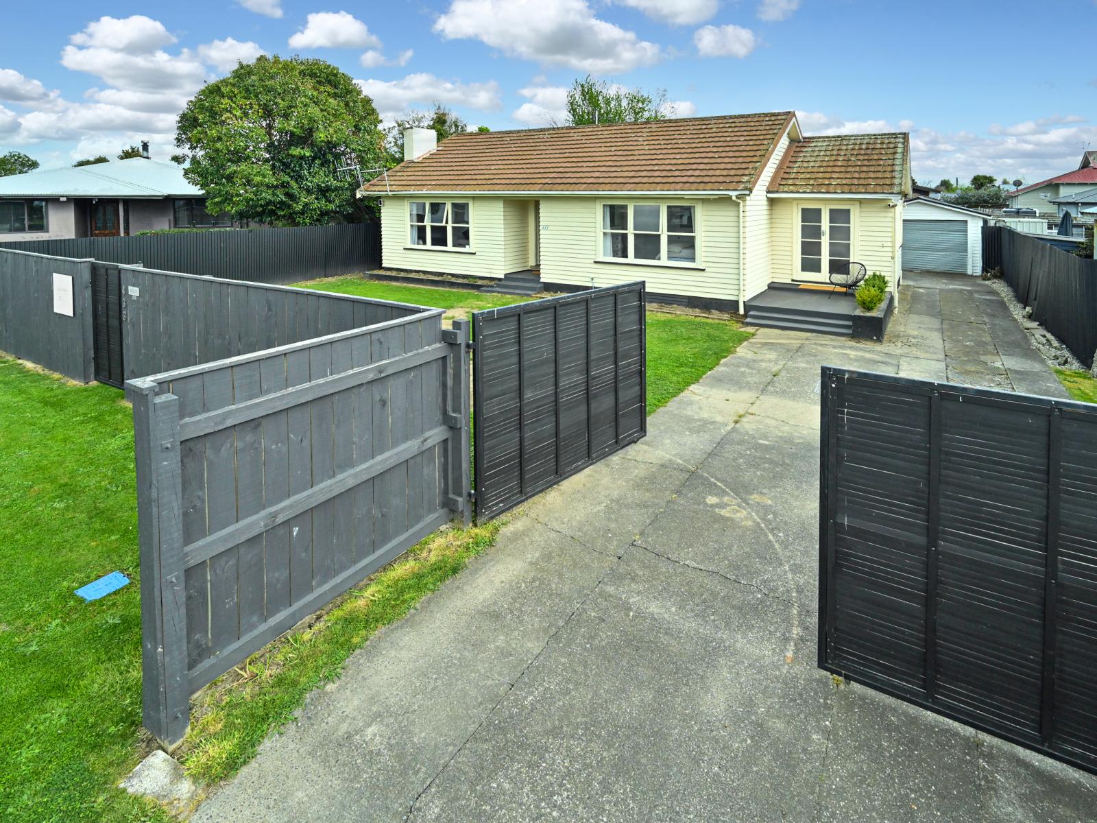 433 Dalcross Street, Mayfair