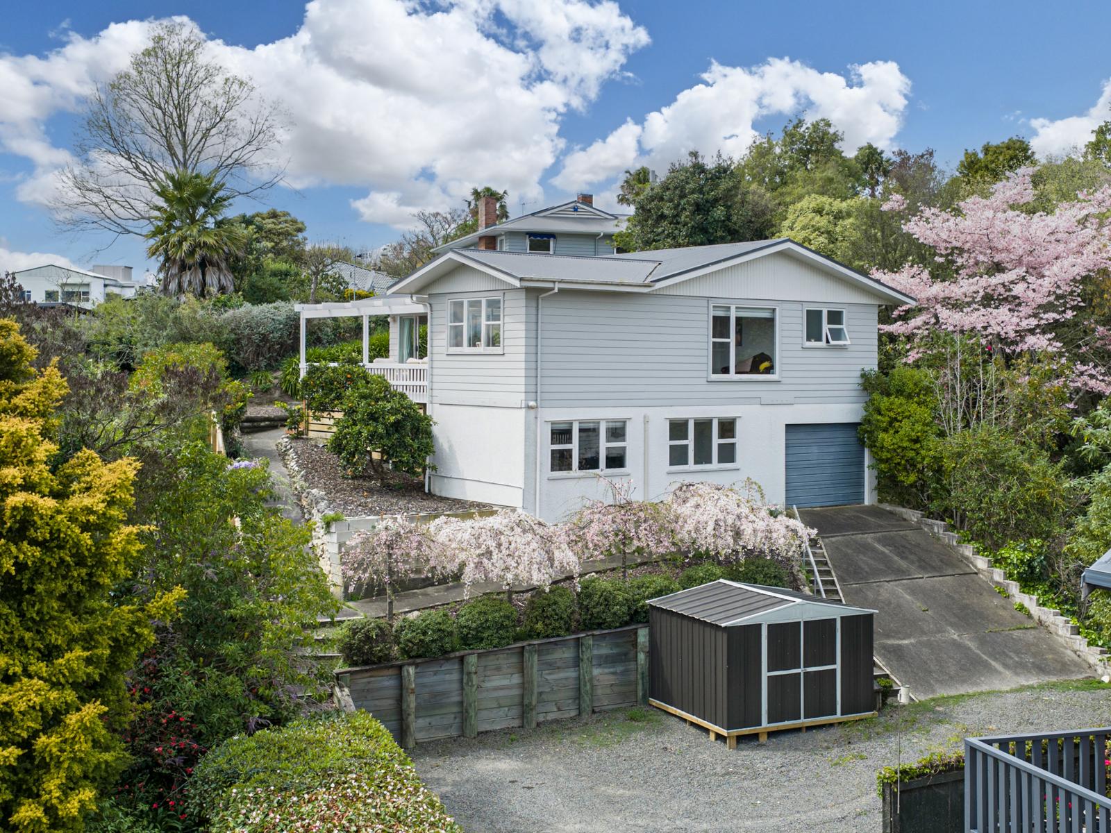 11 Busby Hill, Havelock North