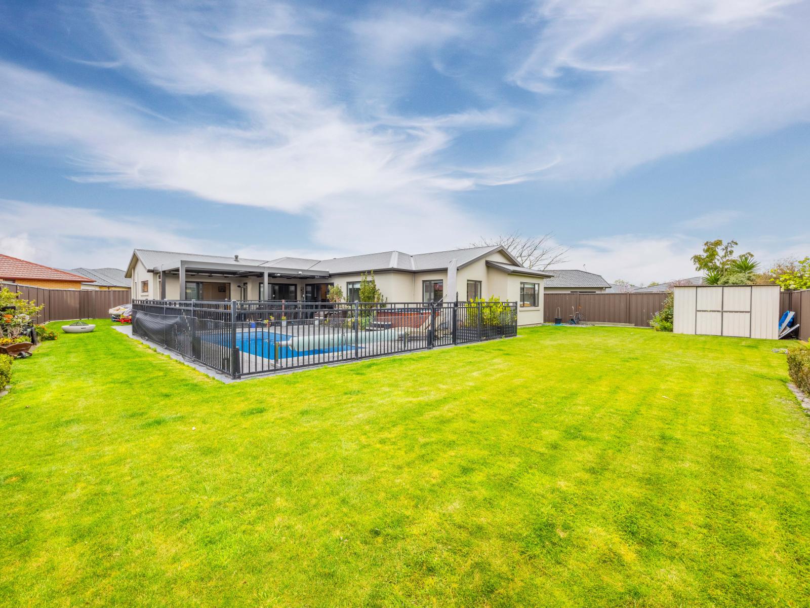 12 Inglis Place, Mahora