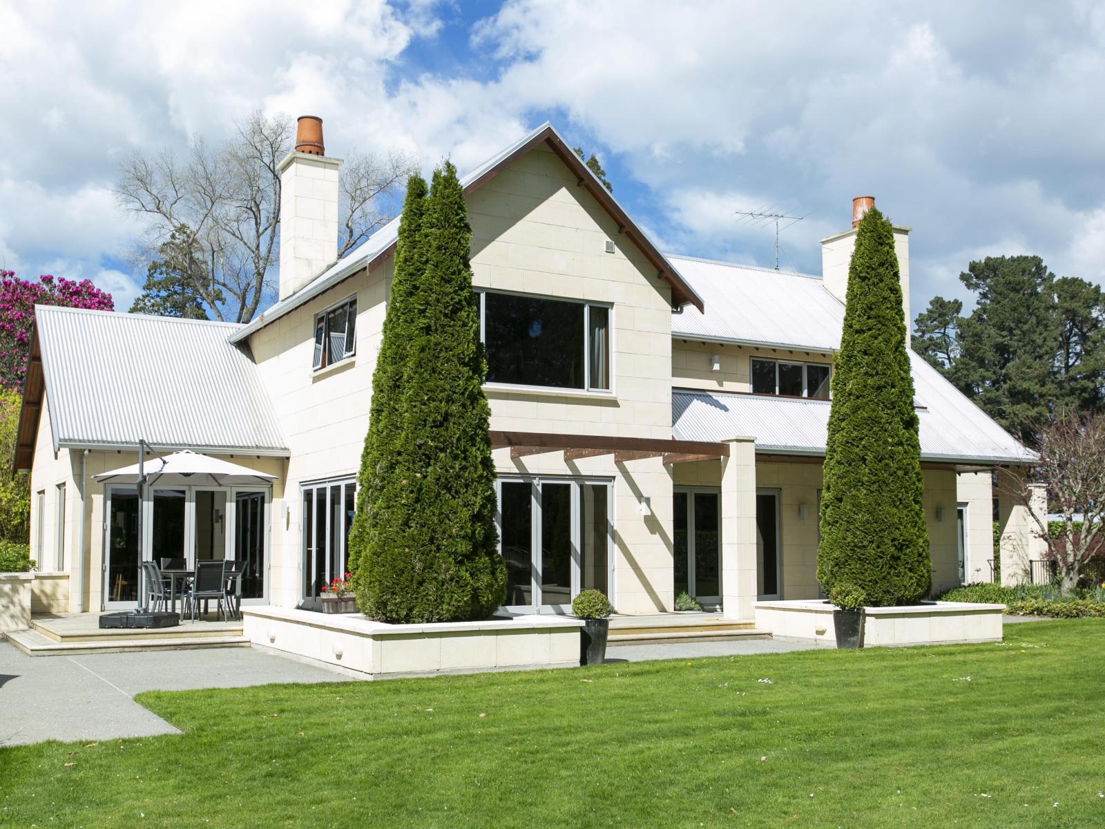 100 Beach Road East, Ashburton