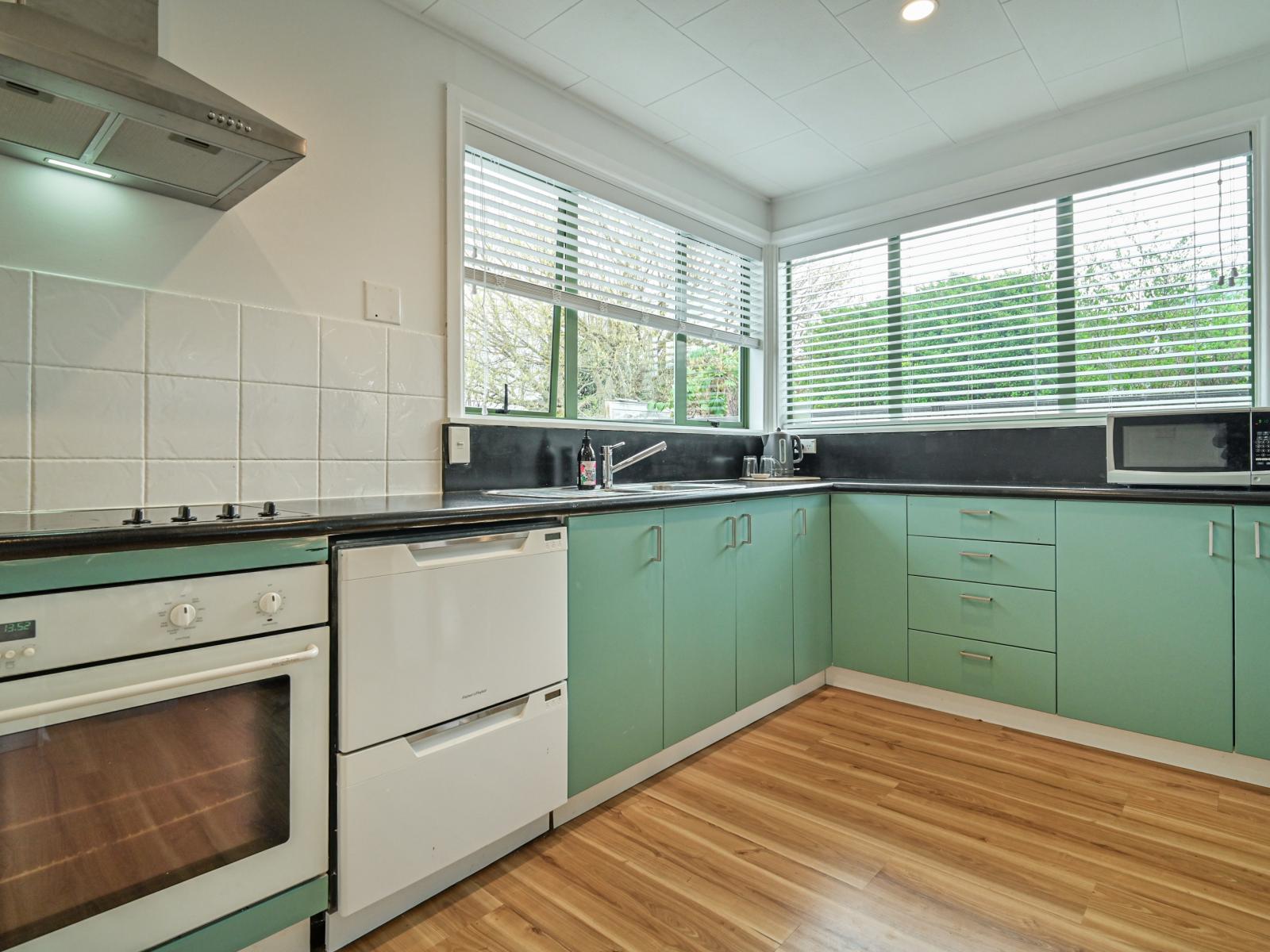 934 Oliphant Road, Raureka