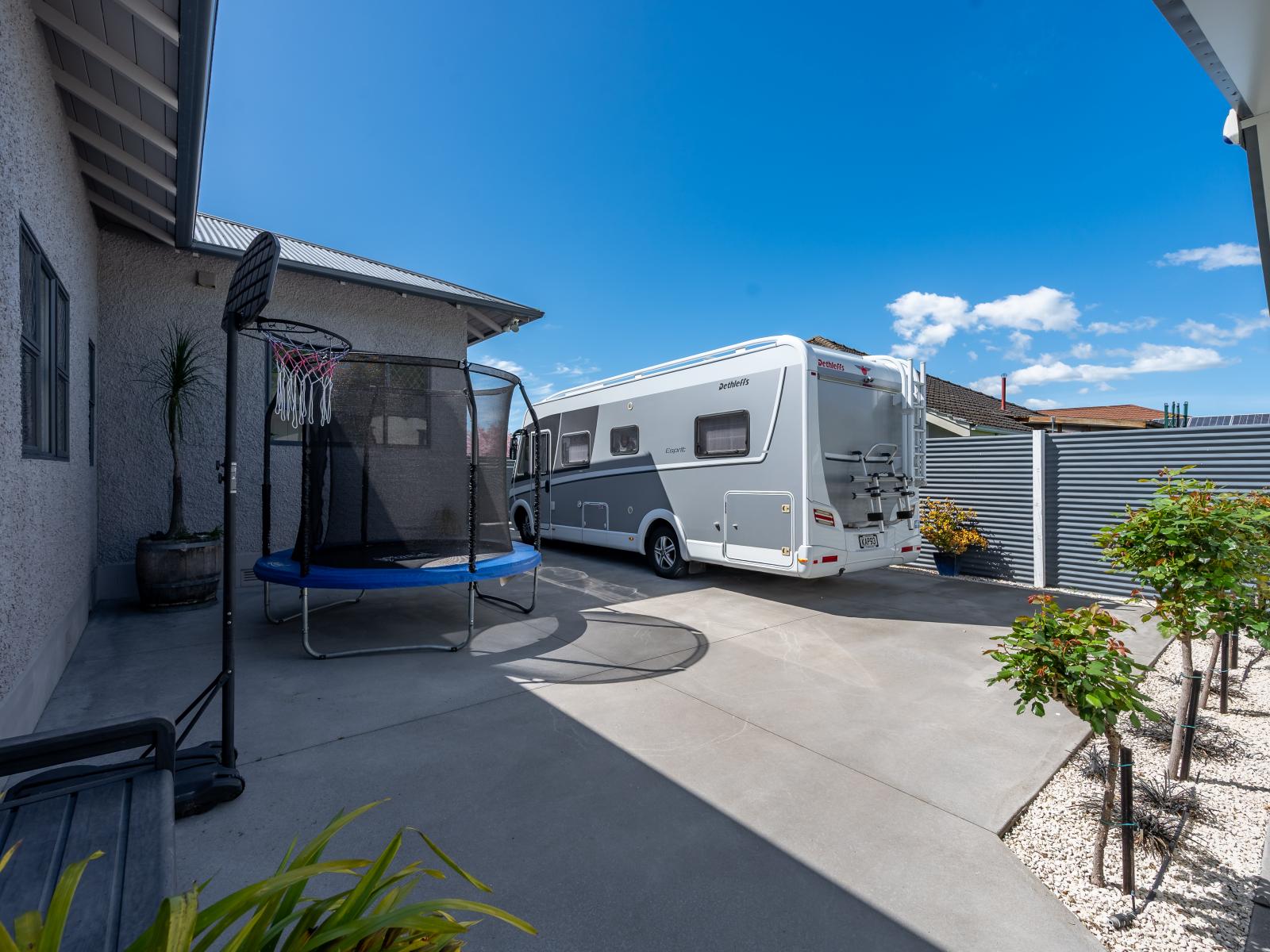 510 Burnett Street, Mahora