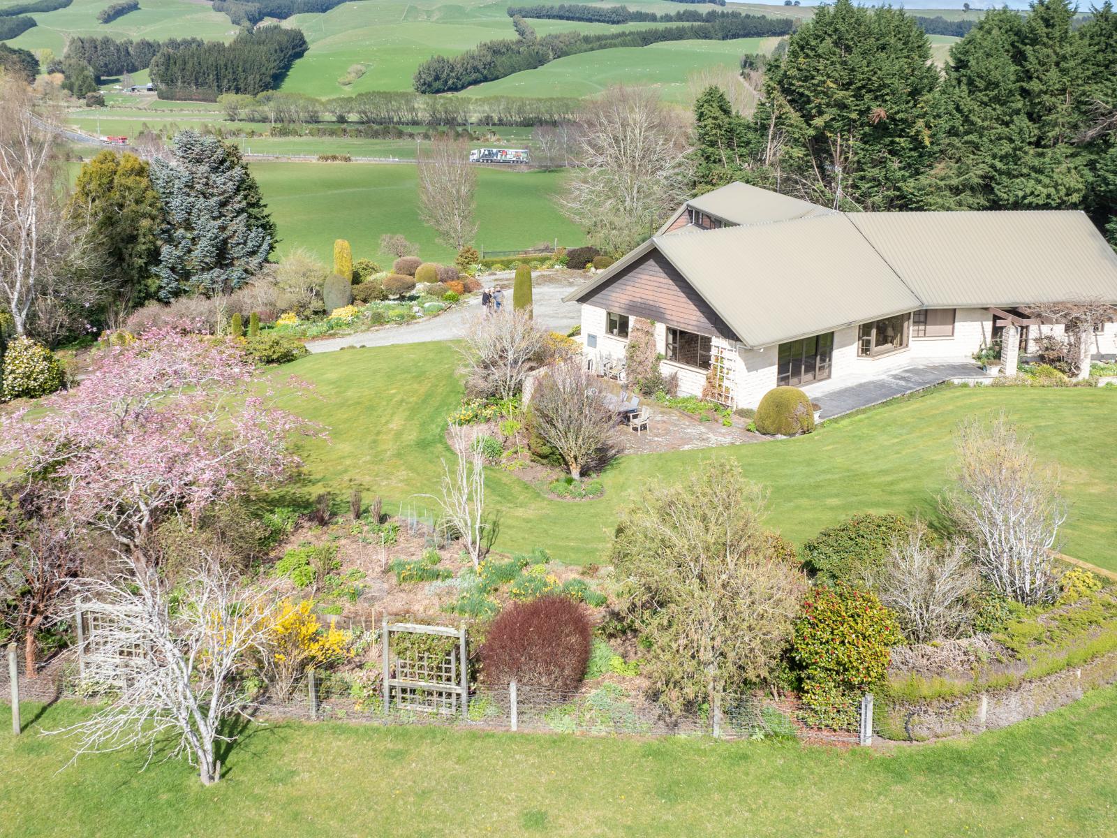 559 Waipahi Highway, Waikaka