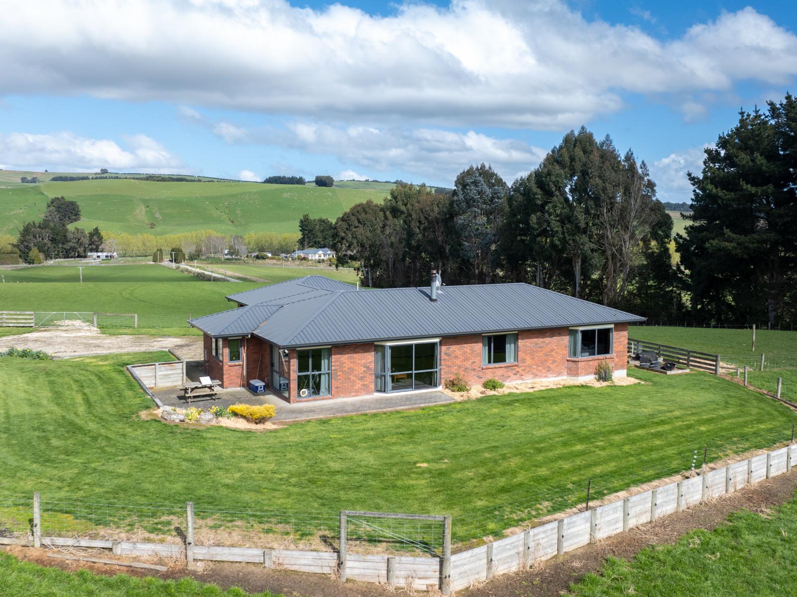559 Waipahi Highway, Waikaka