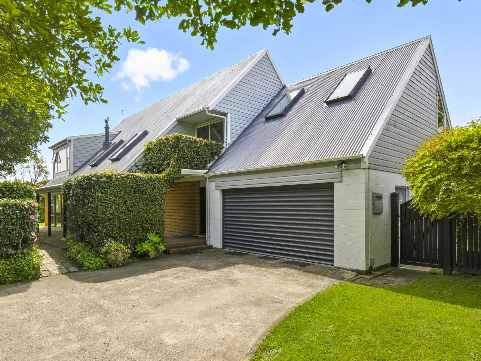 335 Te Moana Road, Waikanae