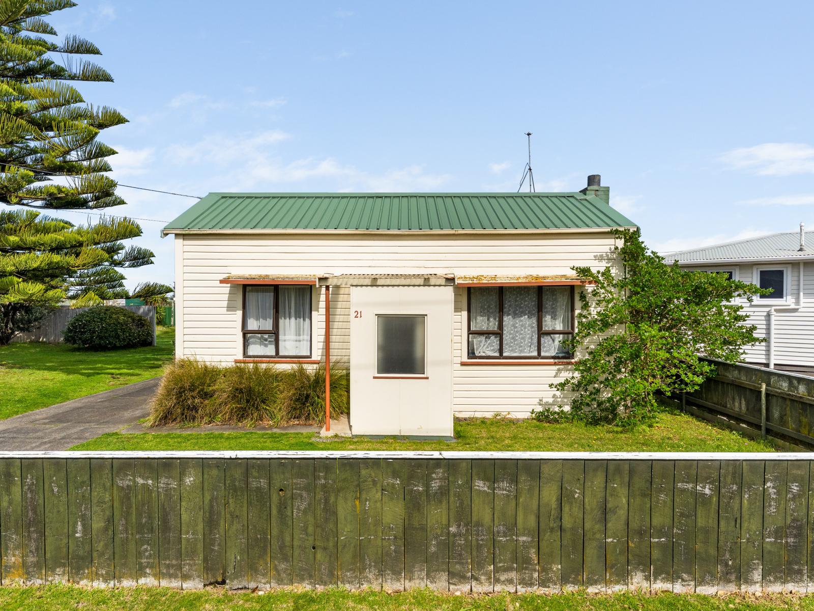 21 Hood Street, Castlecliff